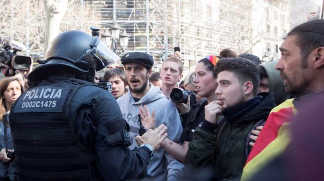 Primeros incidentes en el centro de Barcelona tras la manifestación independentista