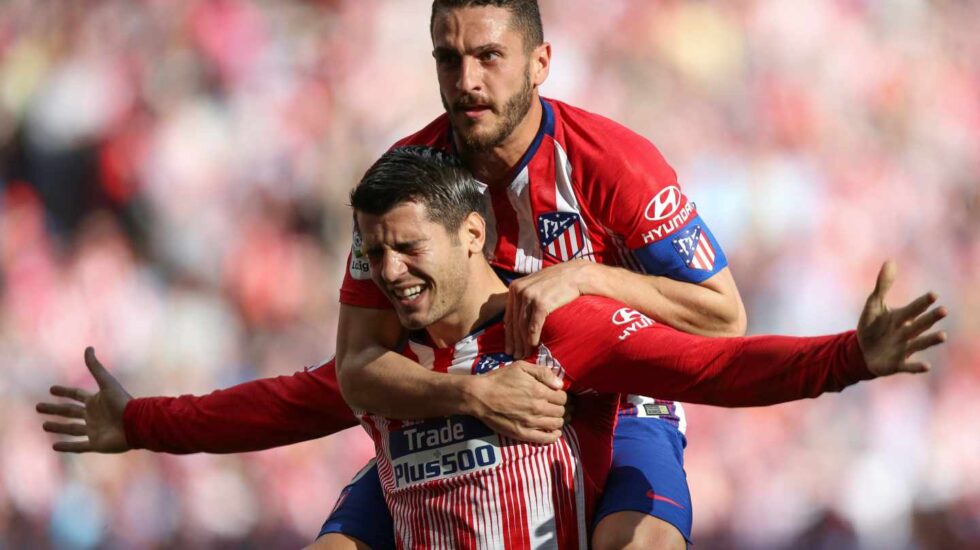 Los jugadores del Atlético de Madrid Morata y Koke celebrando un gol.