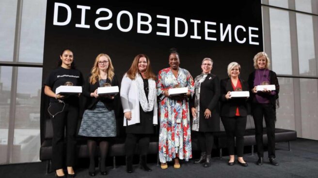 Mujer y niña en la ciencia: una carrera también contra el acoso