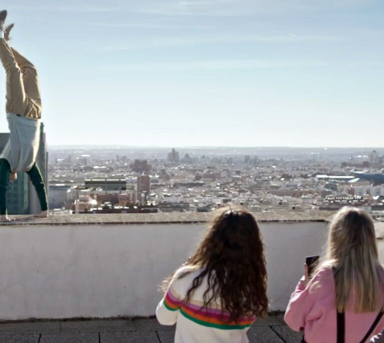 La Policía alerta a los jóvenes sobre retos virales que pueden costarles la vida