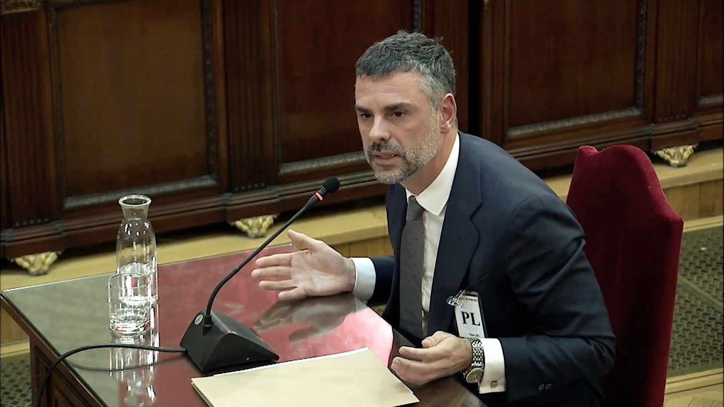 Santi Vila pide la devolución de 50.000 € al pagar su defensa "sin ayuda de ningún tipo"
