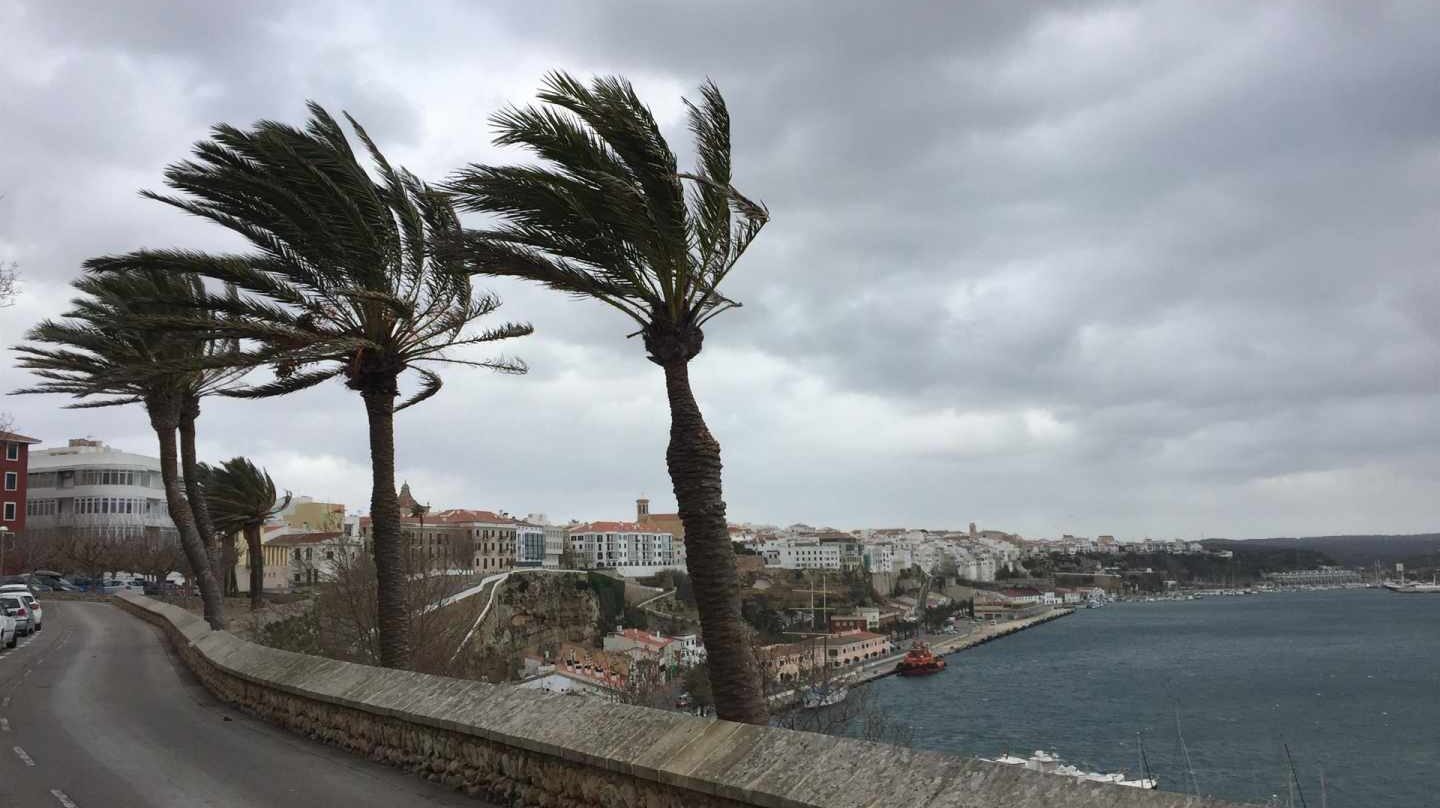 Rachas de viento provocadas por la borrasca Helena.