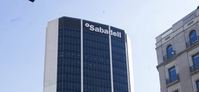 Imagen de uno de los edificios corporativos de Banco Sabadell.