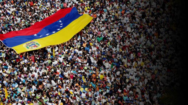 Guaidó desafía a Maduro al aceptar la ayuda humanitaria de EEUU