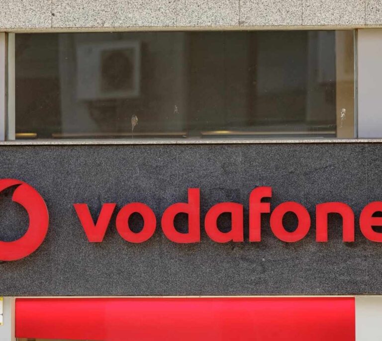 Los sindicatos de Vodafone aceptan la propuesta final del ERE con 1.000 afectados
