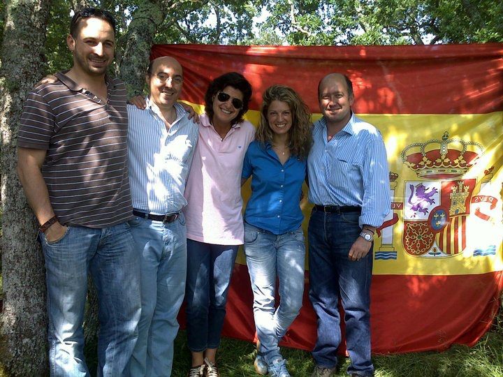 Nerea Alzola, junto a María San Gil, Santiago Abascal, Carlos Urquijo y Carmeo Barrio cuando todos formaban parte del PP vasco.