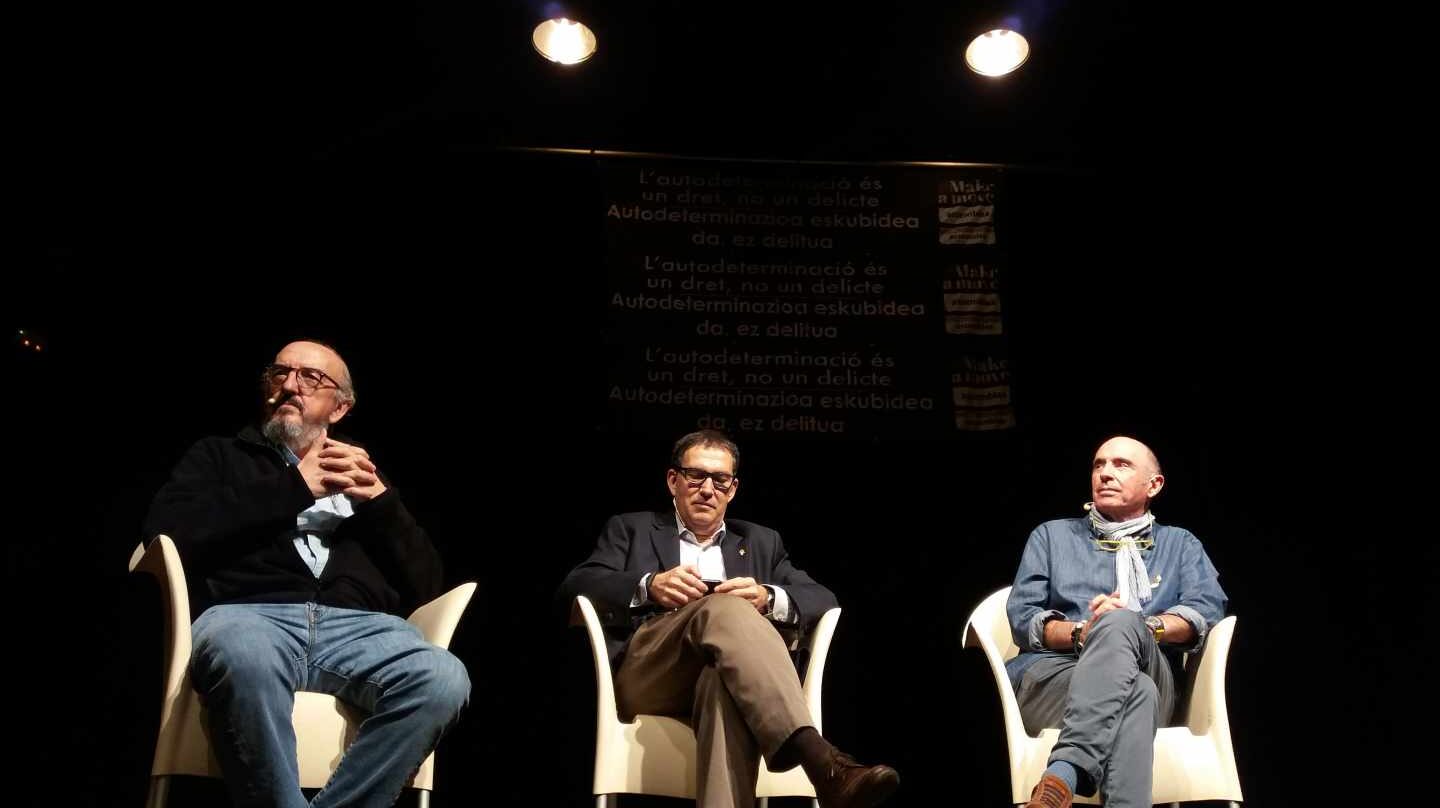 Jaume Roures, Jaume Alonso Cuevillas y Lluis Llach.
