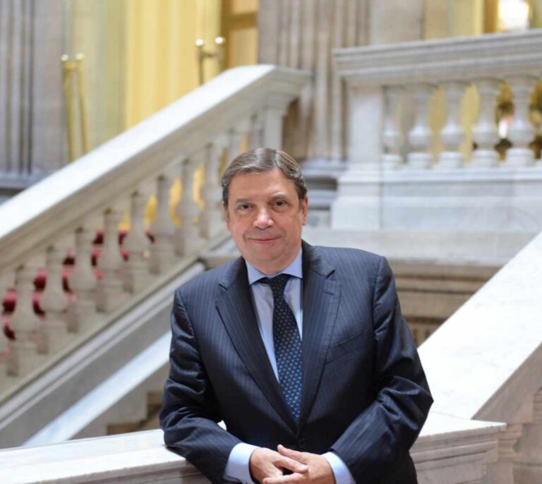 Planas: "El mundo rural no es conservador, aunque Vox lo presente como atrasado"