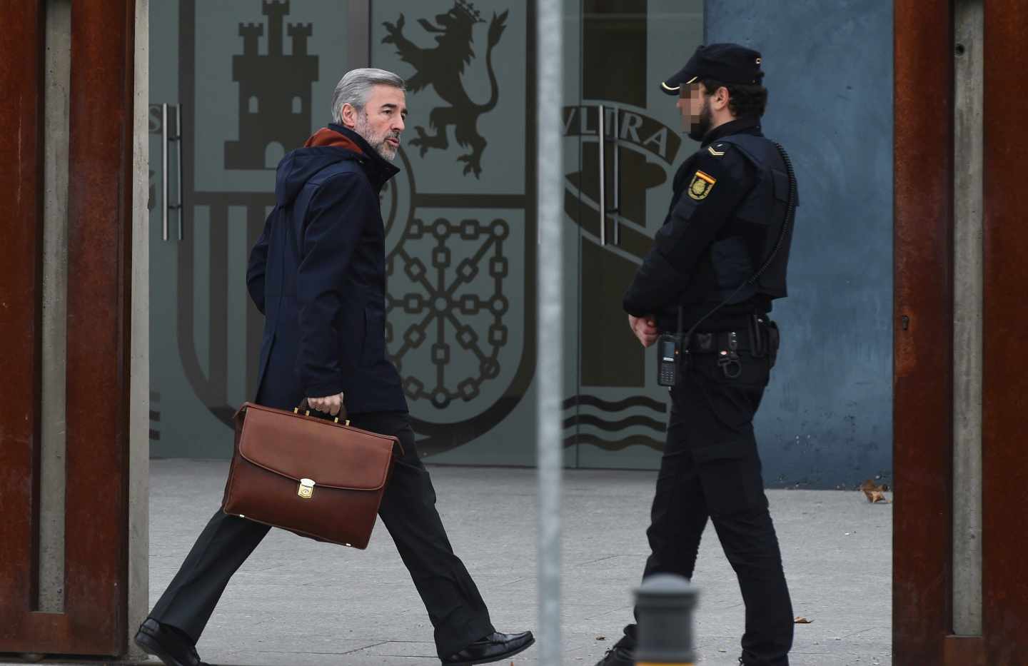 El ex presidente de la Comisión de Auditoría Bankia, Ángel Acebes, llega a la Audiencia.