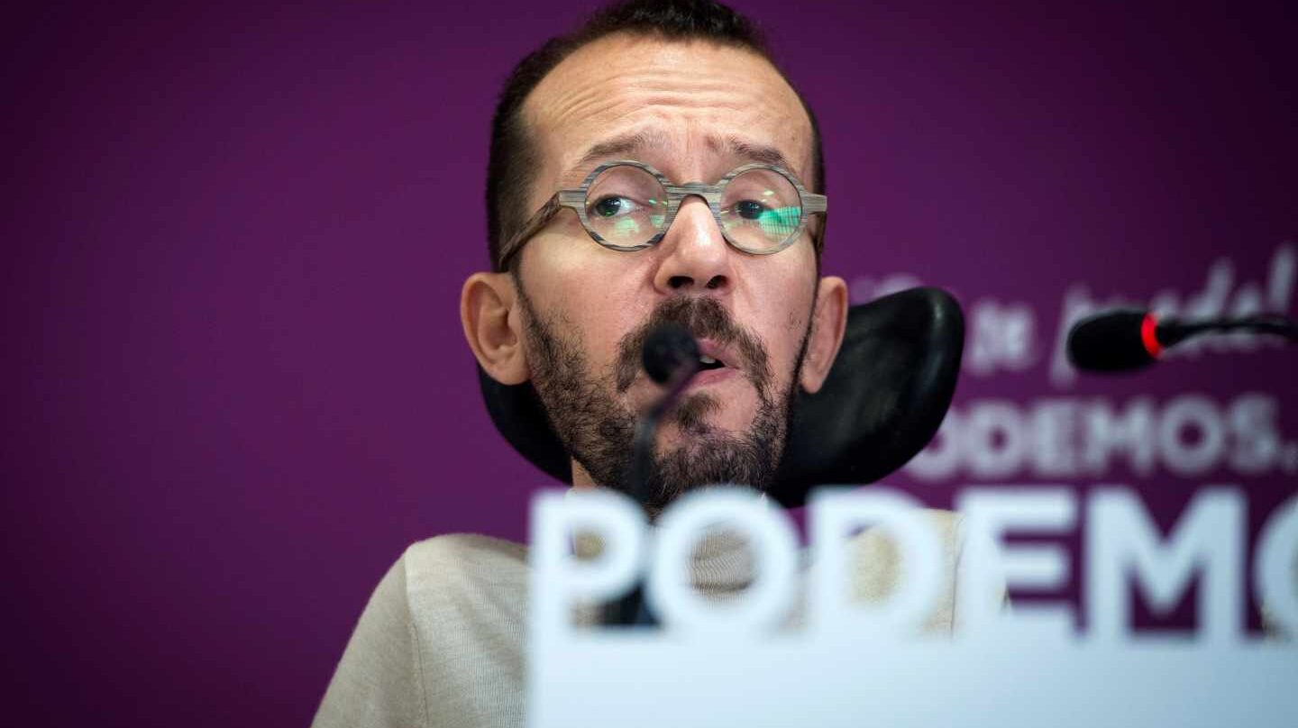Pablo Echenique defiende a la candidata de Podemos por Ávila, Pilar Baeza.