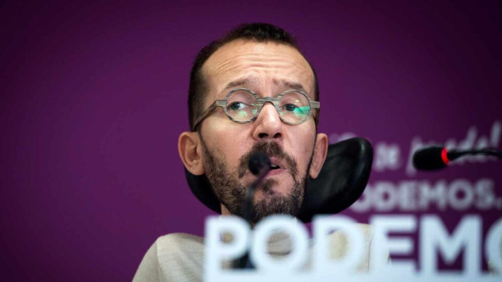 Pablo Echenique defiende a la candidata de Podemos por Ávila, Pilar Baeza.
