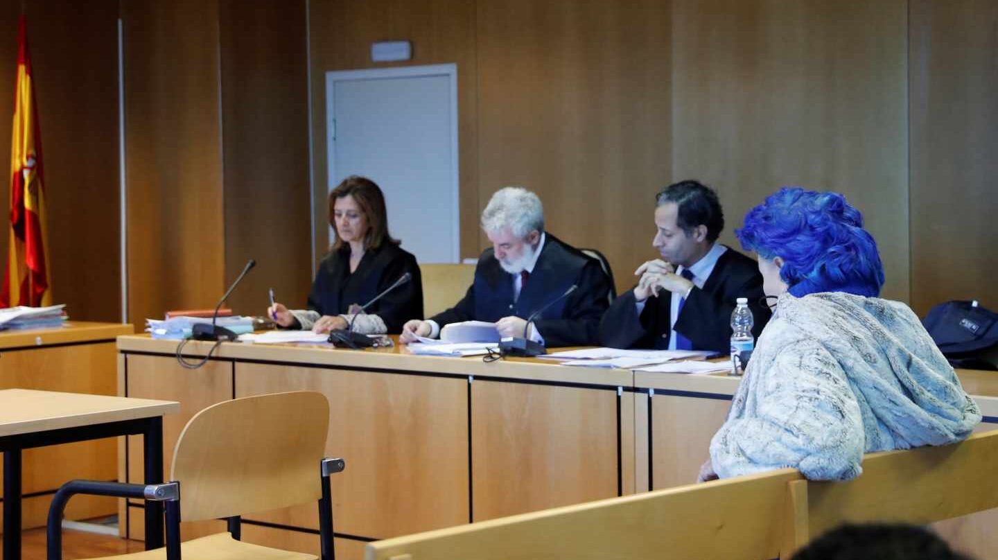 La actriz Lucía Bosé, en la Audicencia Provincial de Madrid.