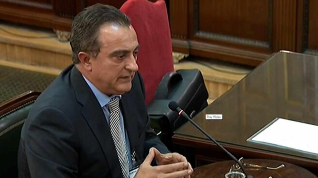 Los independentistas acusan al comisario Castellví de ser un "topo" en los Mossos