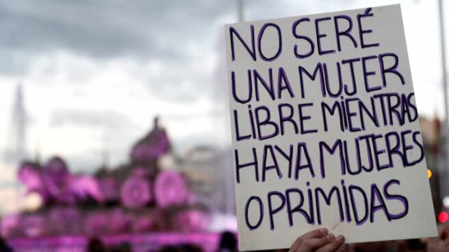 Una manifestación enfrenta a abolicionistas y a defensoras de las prostitutas en Barcelona
