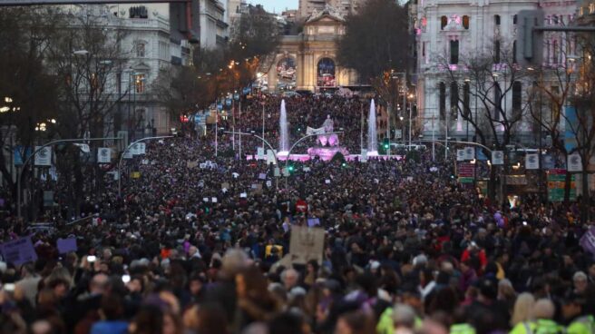 La Plaza de Cibeles, a rebosar Manifestación feminista en Madrid.