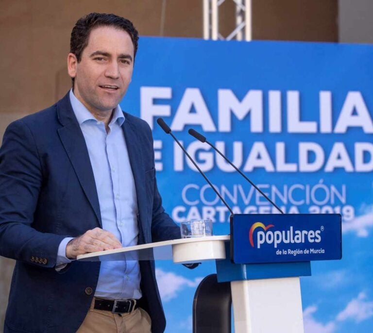 El PP propone no expulsar a mujeres inmigrantes durante la adopción de su bebé