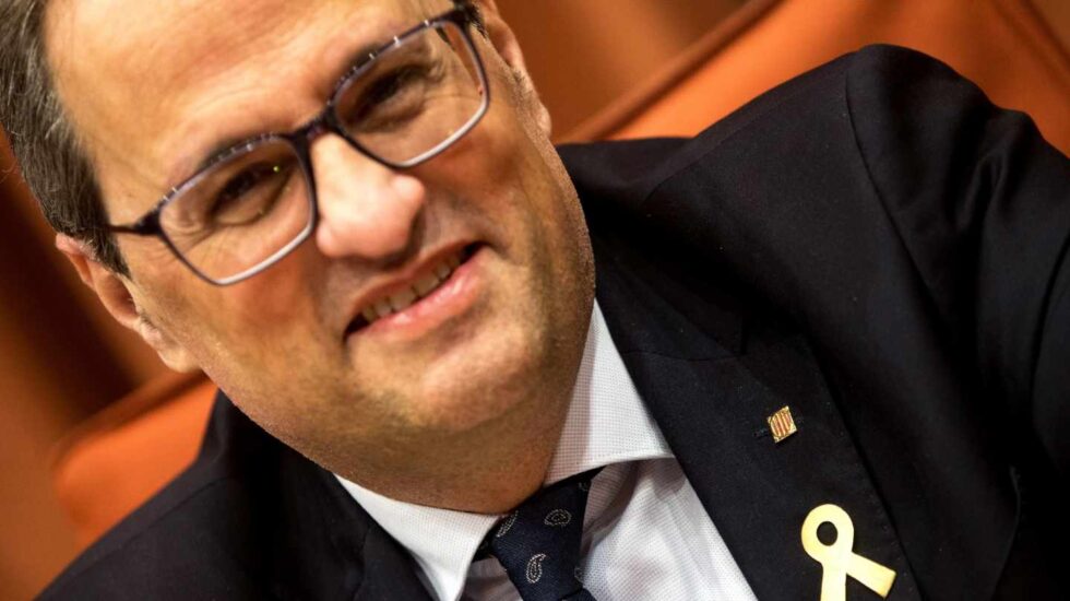 Quim Torra, con un lazo amarillo en la solapa.