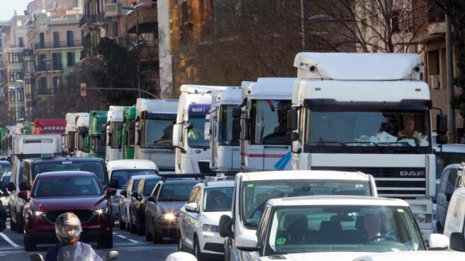 Los camioneros alertan de que un Brexit sin acuerdo creará colas de 1.000 kilómetros en las fronteras