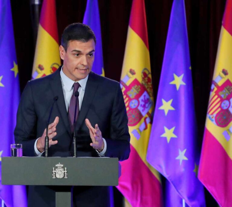 Sánchez alerta sobre los "profetas ultras" que "viven" de crear problemas como el Brexit