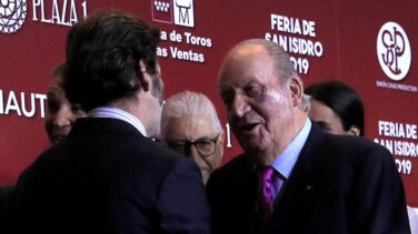 El Rey Juan Carlos preside la gala del toreo con un moratón en un ojo