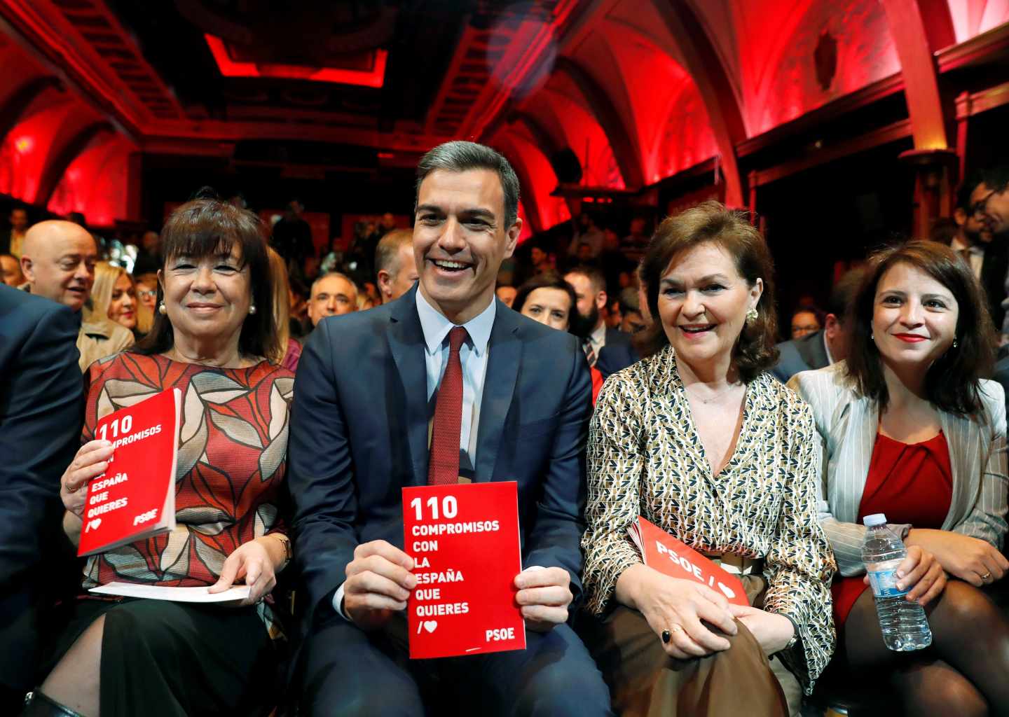 Sánchez promete un Gobierno con "fortaleza y diálogo" sin mencionar a Cataluña