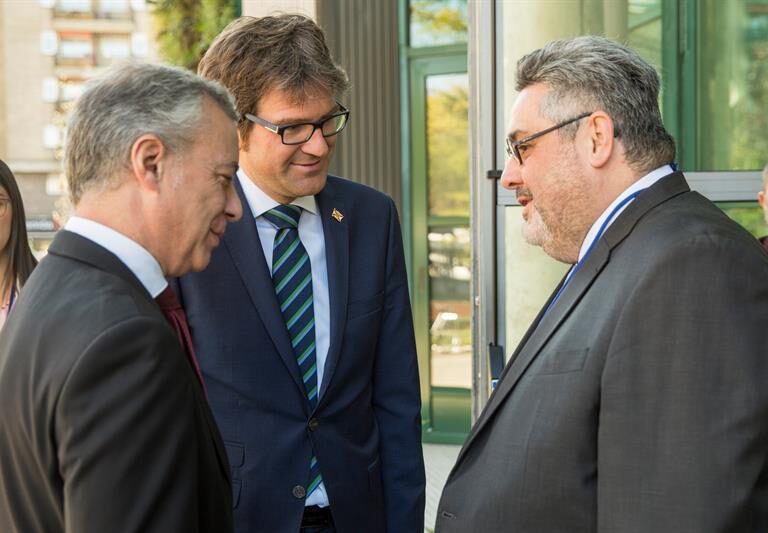 Urkullu urge a Sánchez a "acortar plazos" con el AVE vasco antes de las elecciones