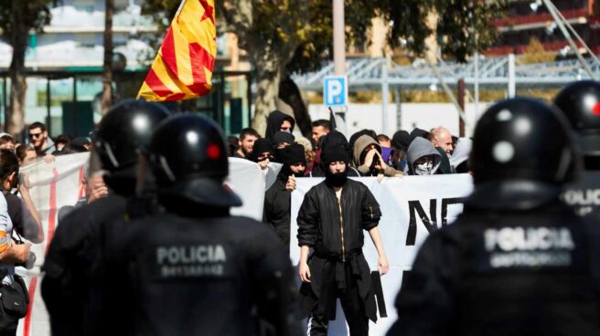 Varios detenidos de los CDR en los disturbios contra el acto de Vox en Barcelona