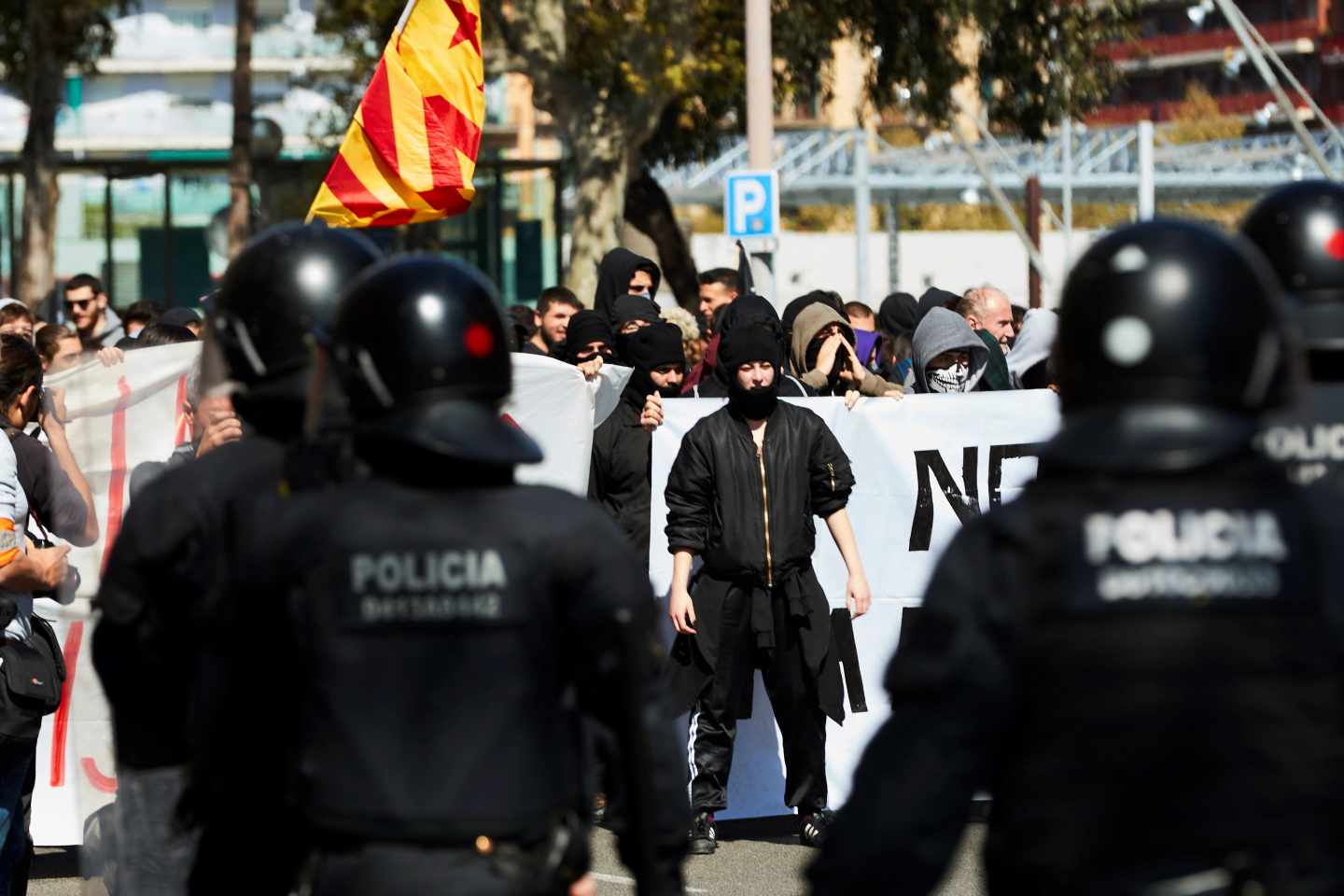 Disturbios de los CDR en Barcelona por el acto de Vox.