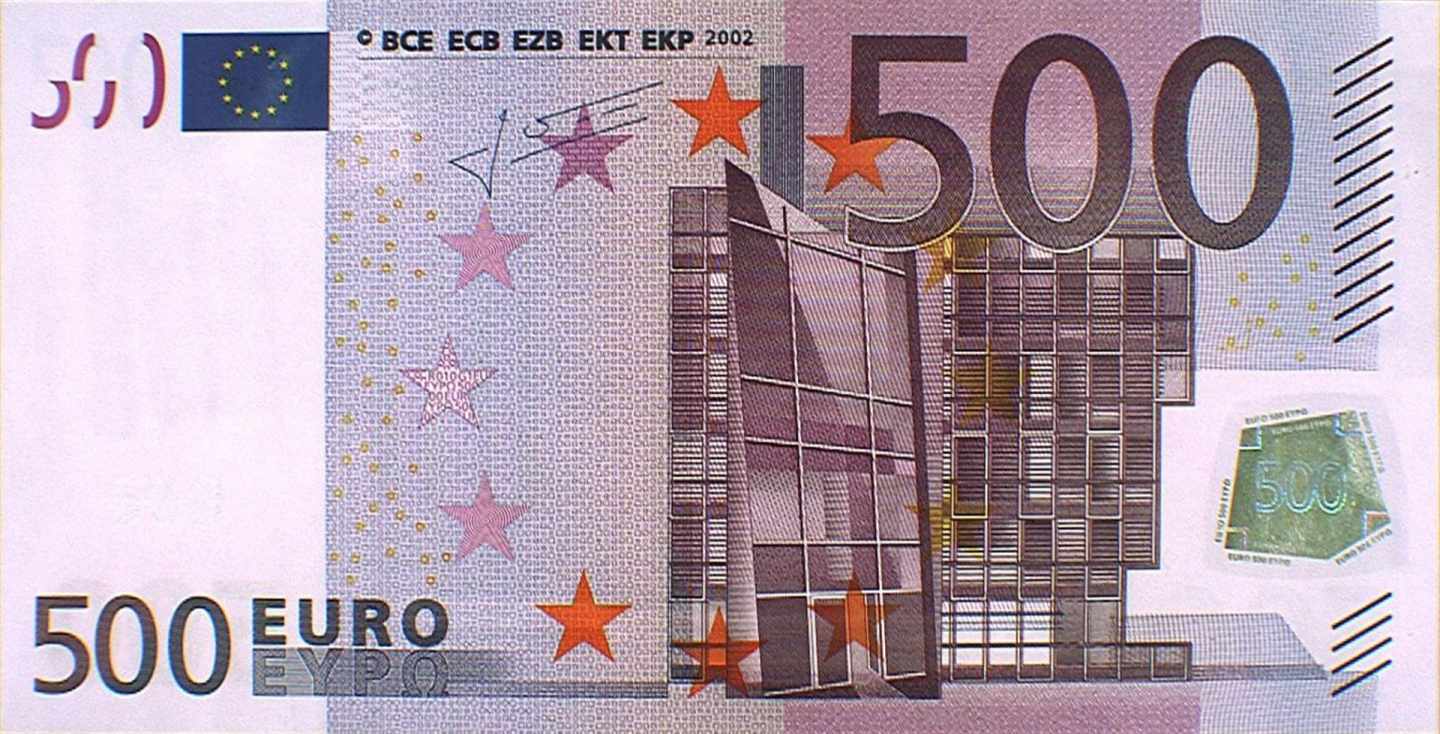 Se reduce un 49% el dinero en efectivo puesto en circulación por el Banco de España