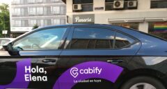 Cabify sólo convence a 100 taxis de Madrid y 10 de Valencia de unirse a su app de reservas