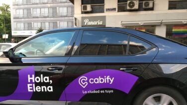 Cabify priorizará en su app a coches con mampara y prevé instalarla en el 95% de la flota