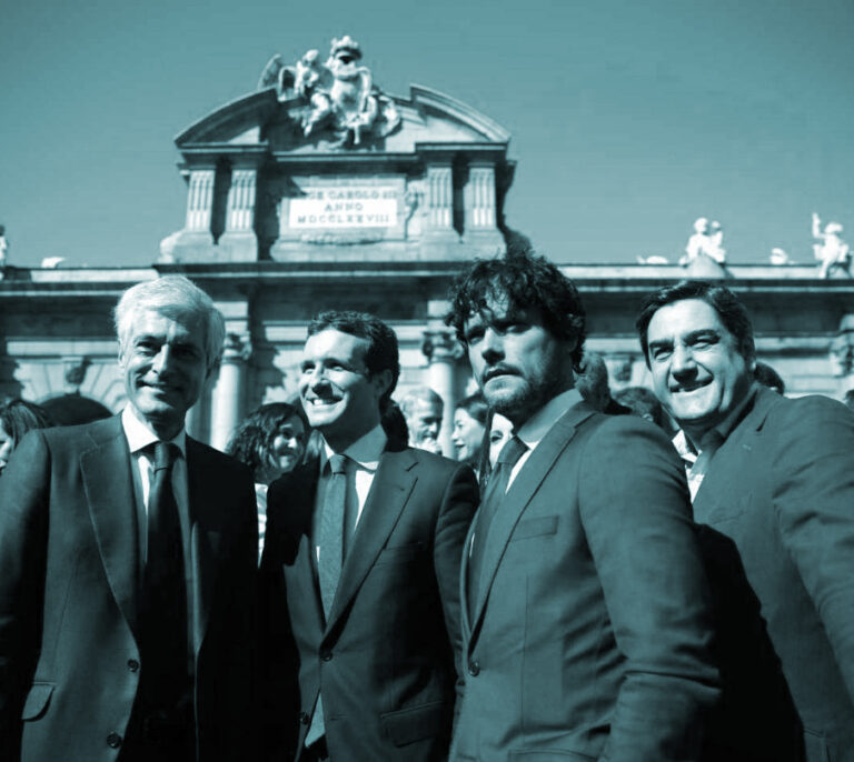 Qué difícil lo tiene Pablo Casado