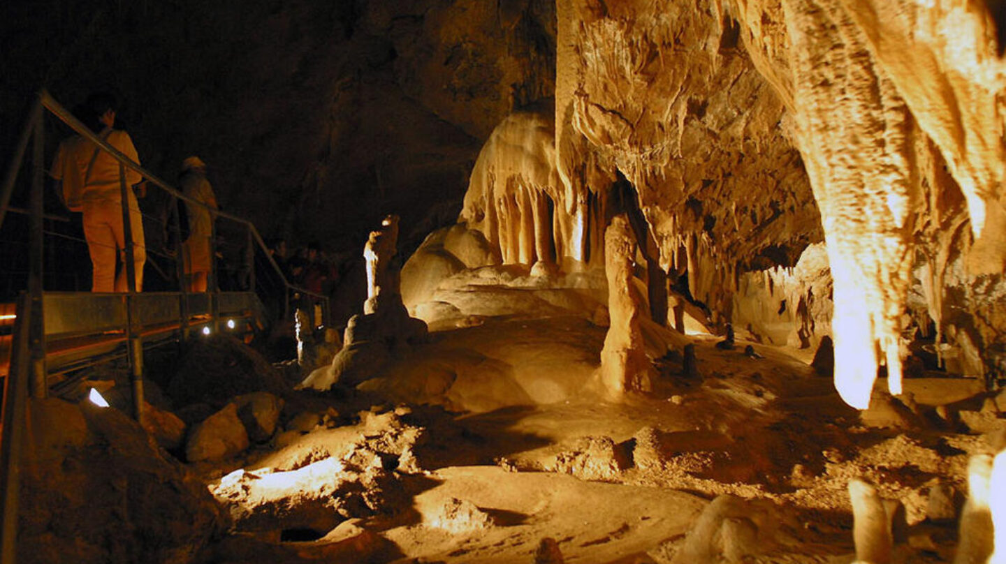 Cueva de Mendukilos