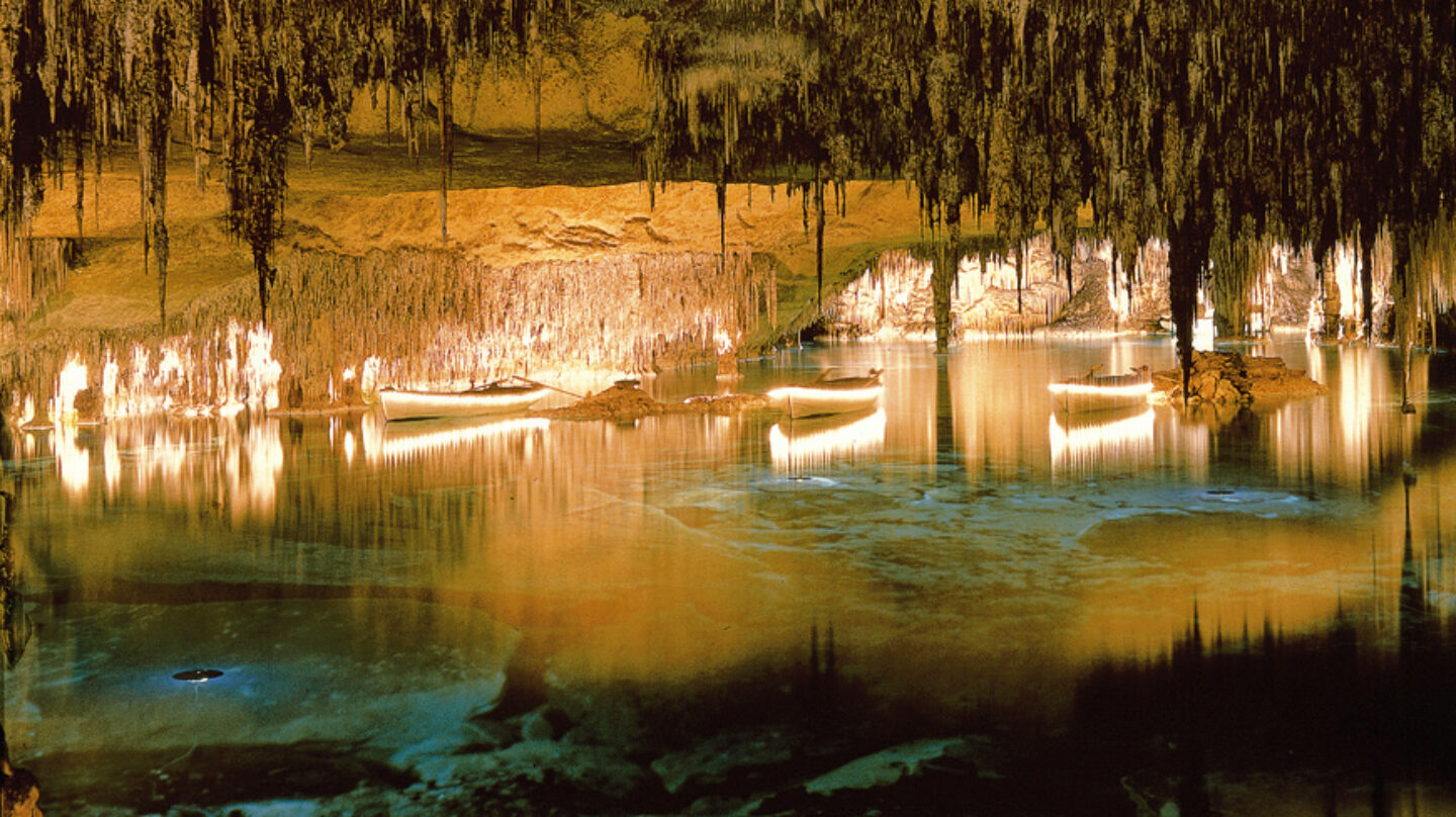 Cuevas del Drach