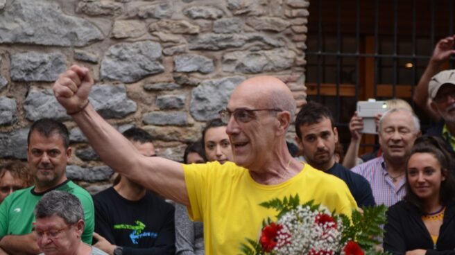 El preso de ETA, Ramón López Abetxuko, durante el homenaje en Vitoria tras su puesta en libertad.