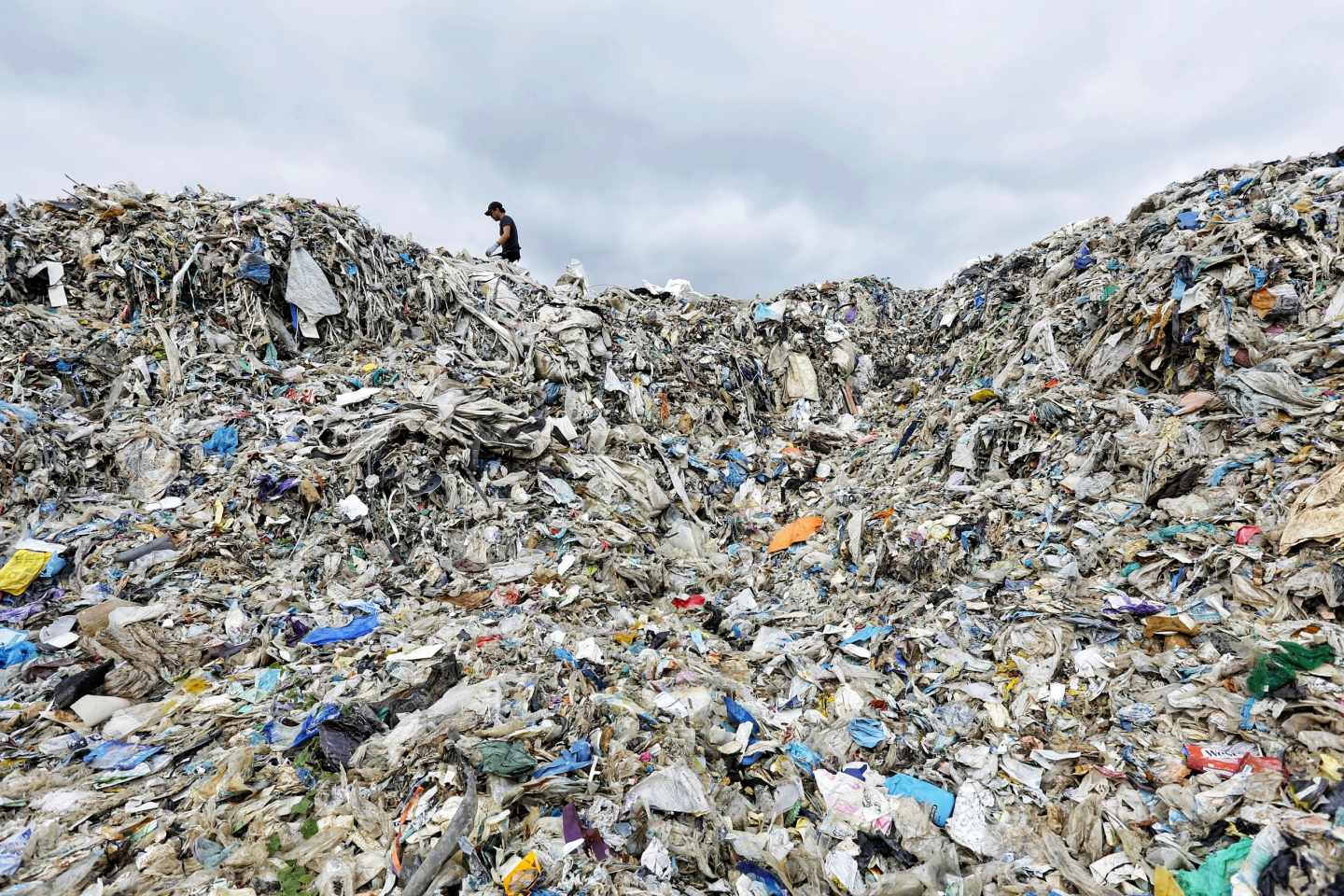 Greenpeace denuncia que sólo se recicla el 25% de los envases plásticos en España