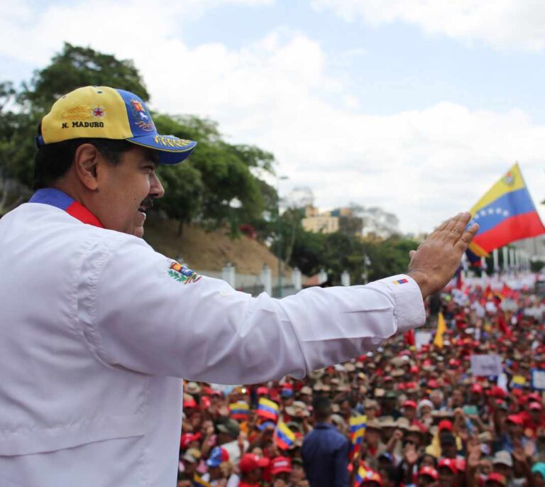 Maduro abandona la mesa de diálogo tras el embargo de bienes decretado por Trump