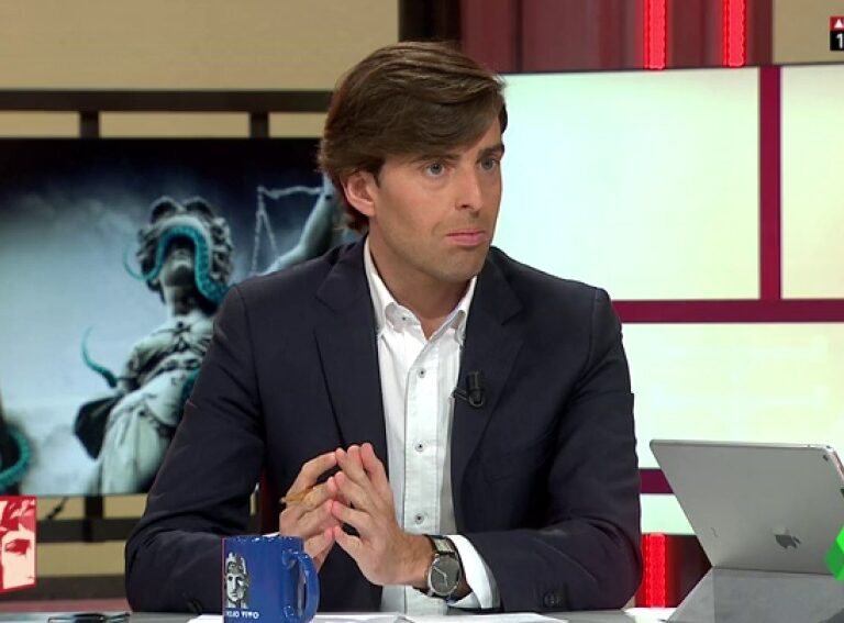 Casado pone al periodista Pablo Montesinos de número uno por Málaga en sustitución de Villalobos