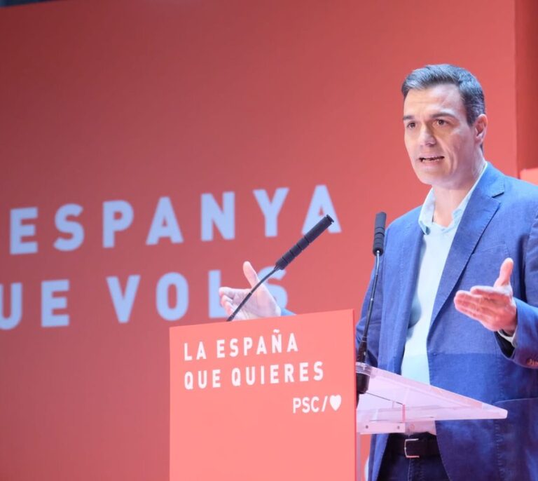 Sánchez echa un capote a Iceta en Tarragona: "Ha hecho muchas cosas"