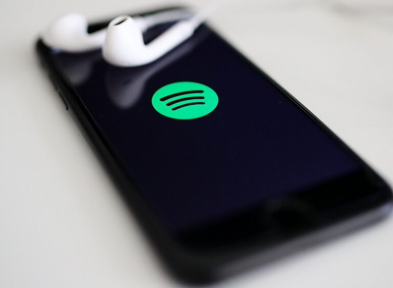 Apple pasa al ataque contra Spotify: "No serían lo que son ahora sin nosotros"
