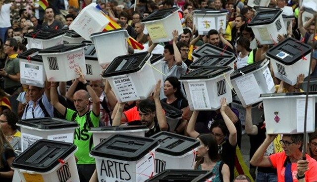 La Policía registra la Asociación Catalana de Municipios por el presunto desvío de fondos al procés