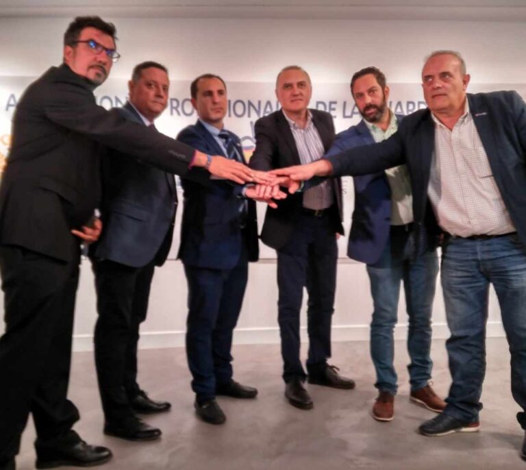 Guardias civiles: Interior oculta el informe de equiparación porque hace falta más dinero