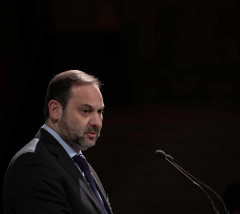 Fomento multiplica la licitación de obras al lanzar proyectos por 1.300 millones en sólo un mes