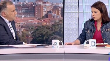 Lastra arremete contra Ana Pastor: "Es una 'hooligan' del PP, nunca fue neutral"