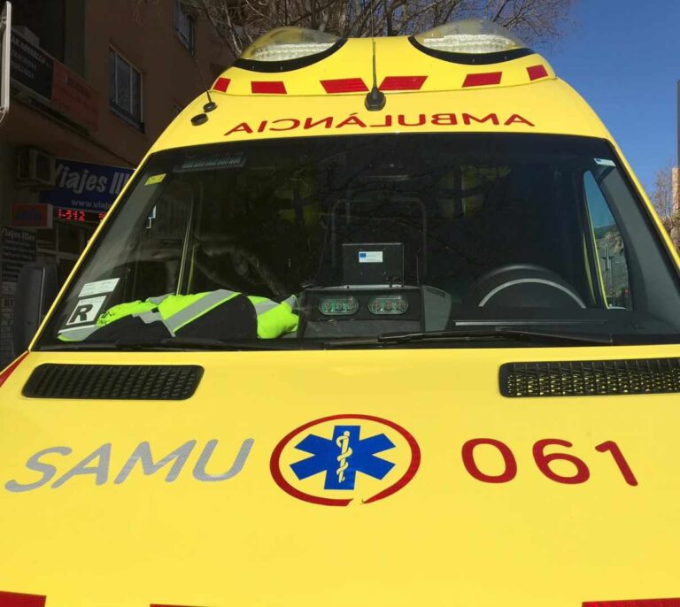 Muere un motorista tras chocar contra un coche en el centro de Madrid