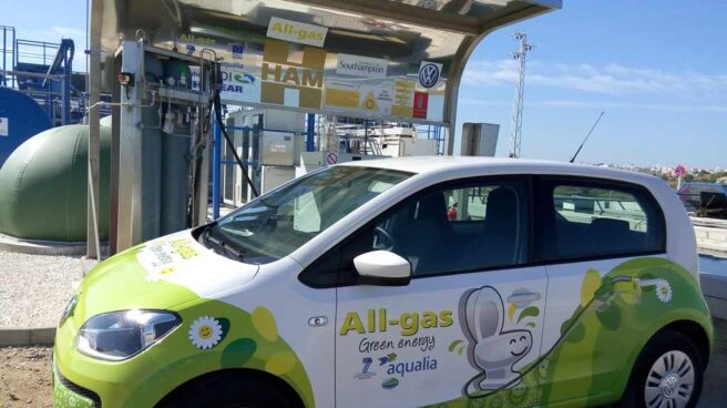 El vehículo alimentado con heces ya ha recorrido varios kilómetros por Andalucía.