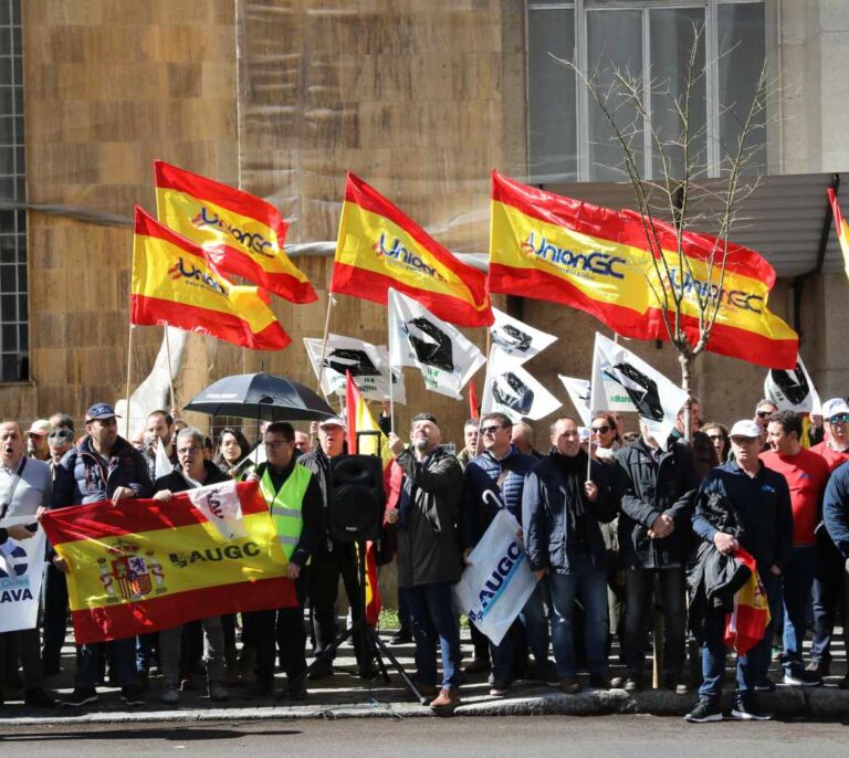 Interior oculta el informe que aclara si ha de poner más dinero para equiparación salarial