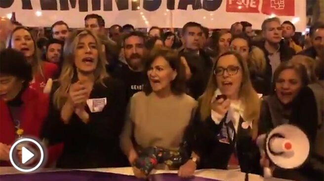 Manifestación 8-M: las ministras y la mujer de Pedro Sánchez.