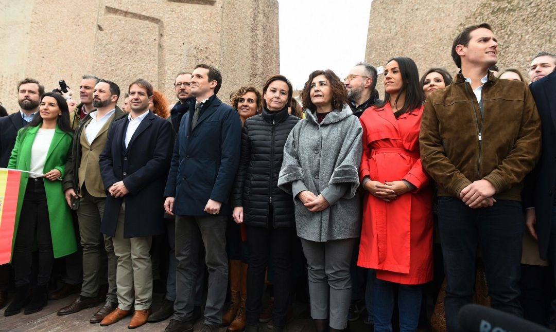 Santiago Abascal, Pablo Casado y Albert Rivera en la manifestación del pasado 10 de febrero en Colón