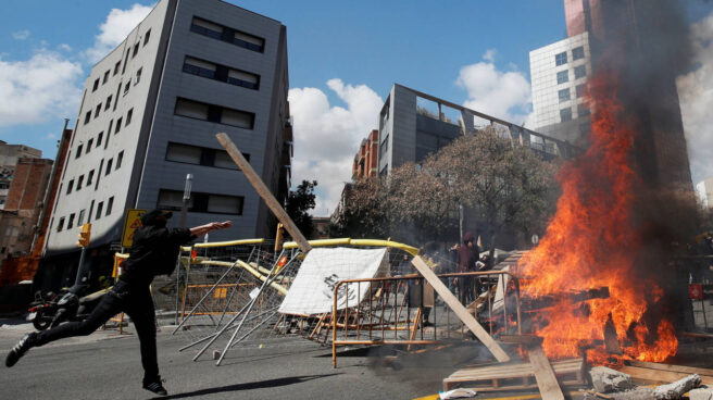 Prisión provisional para una de las detenidas en las protestas contra el acto de Vox